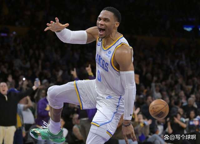加时末段洛杉矶湖人造点机会——荷甲节点到来，更衣室稳定，轮换策略成焦点的简单介绍